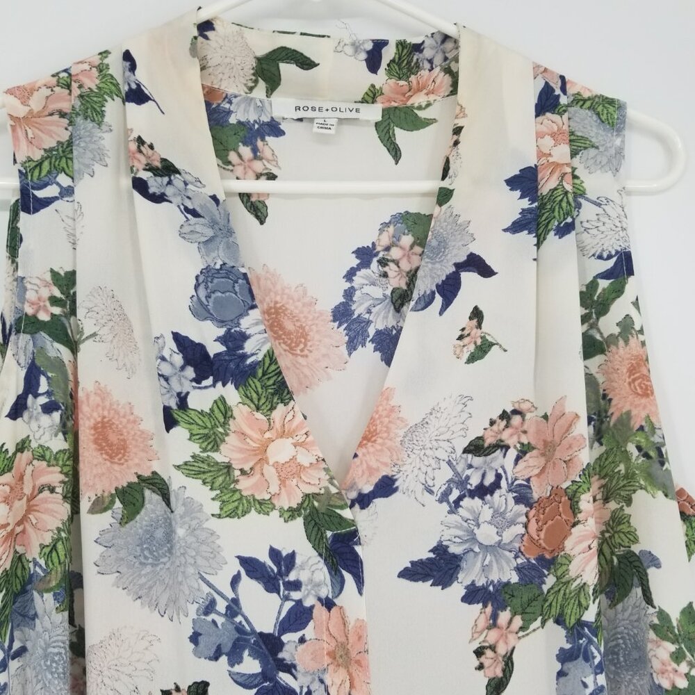 Rose & Olive Sleeveless Tank Blouse / Shell Floral V-neck, Lightweight & Cool, L - Picture 4 of 5